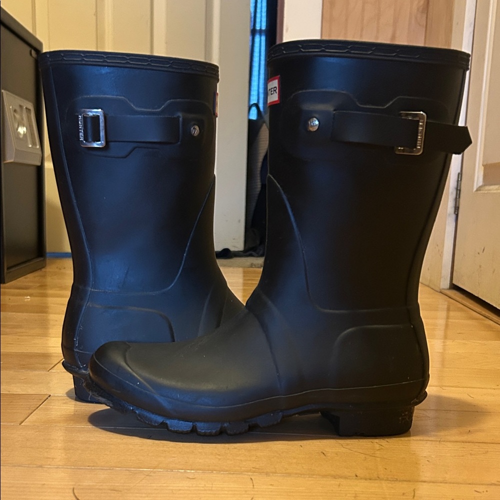 Hunter Classic Black Footwear - Picture 3 of 4